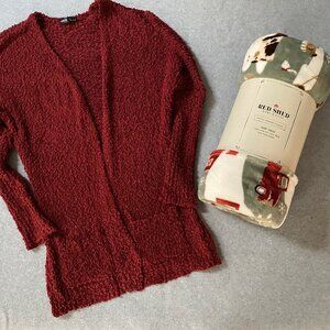 Red Shed Fleece  with Sherpa Blanket NEWBirthday Gi Red Cozy Sweater Size Medium